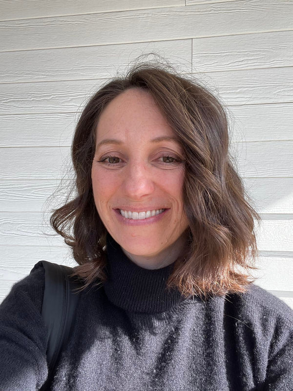 Ella R.